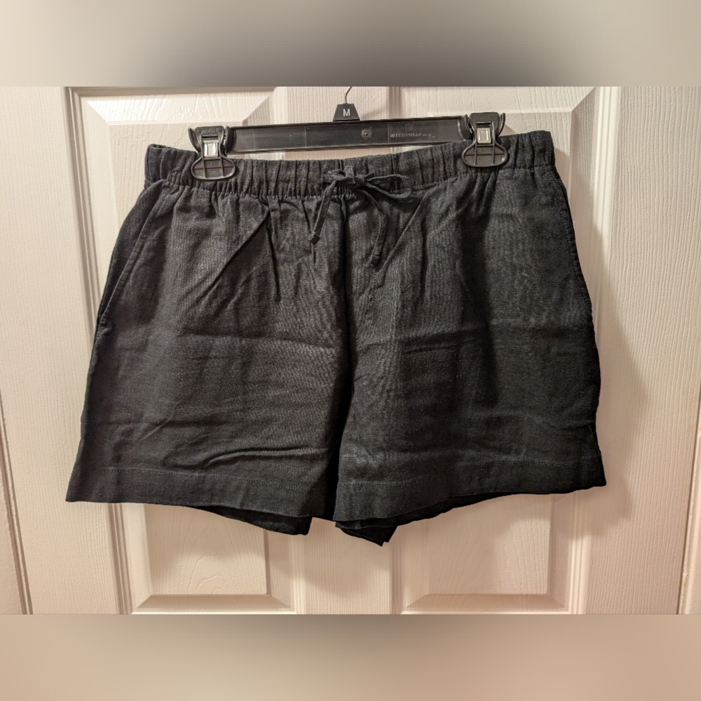 GAP Women's Black Linen Shorts